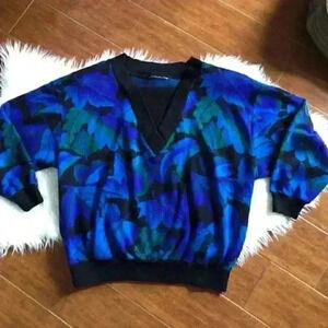 Vtg Purple blue green big flower acrylic pullover
